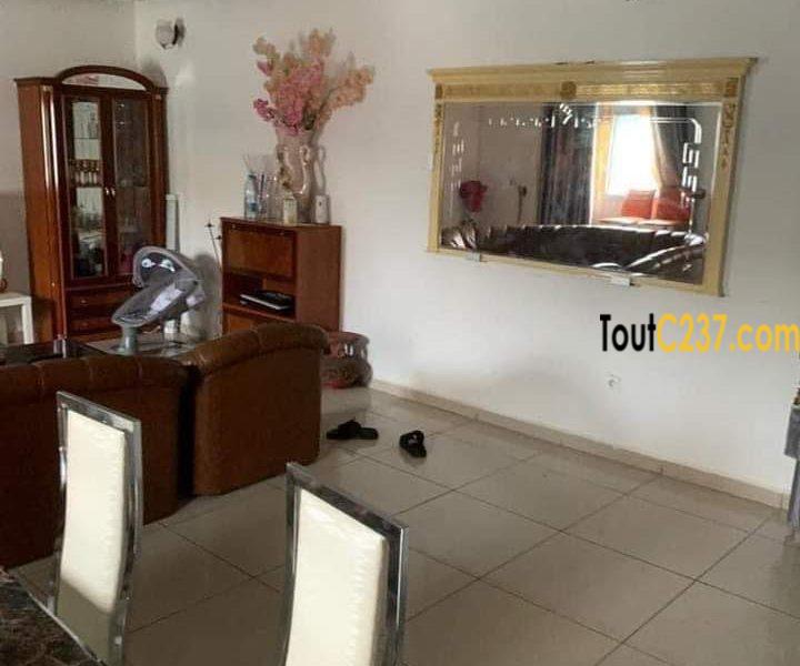 Villa à louer à Logpom Douala