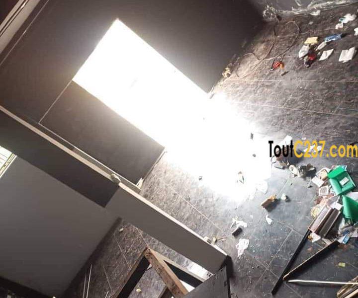 Local commercial à Louer à Bonapriso