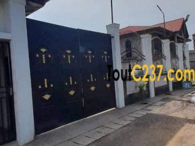 Duplex à vendre à Bonamoussadi Douala