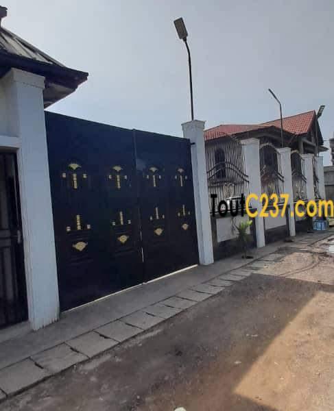 Duplex à vendre à Bonamoussadi Douala