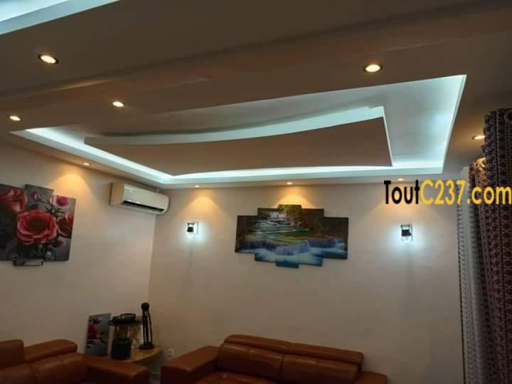 Duplex à vendre à Bonamoussadi Douala