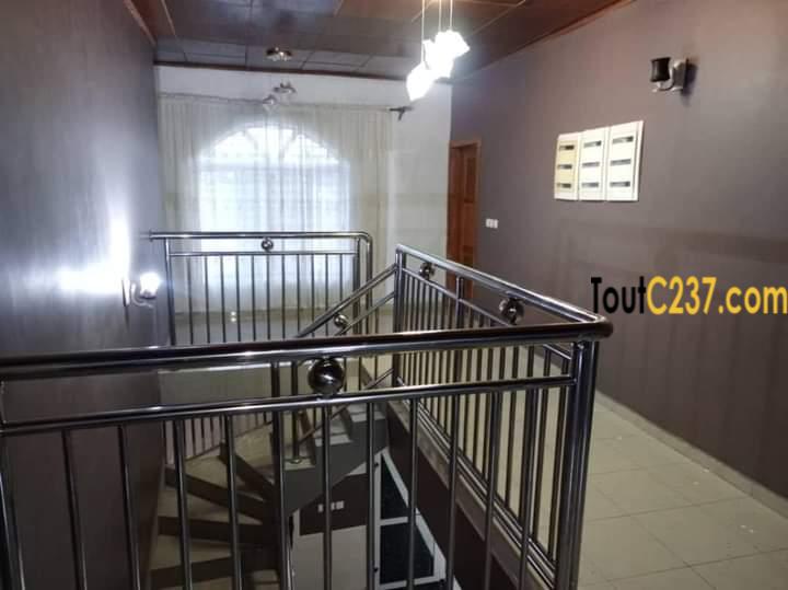 Duplex à vendre à Bonamoussadi Douala