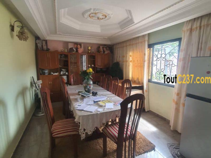 Vaste duplex à louer à Logbessou (Le bon)