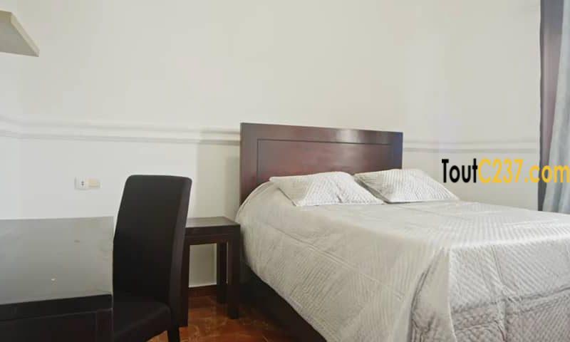 Vaste appartement à Louer à Bonanjo,, Douala