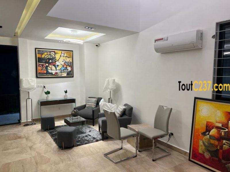 Duplex à louer à Bonaberi, Douala