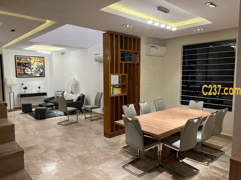 Duplex à louer à Bonaberi, Douala