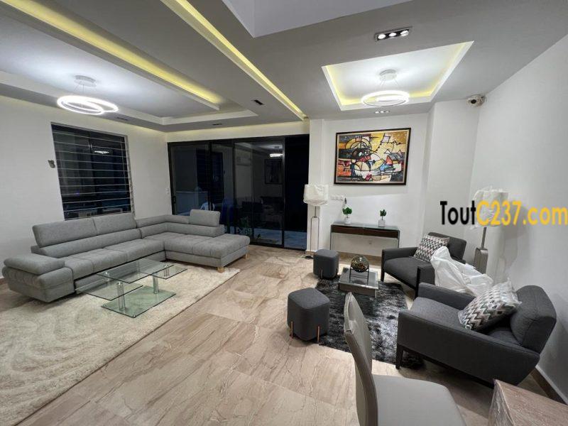 Duplex à louer à Bonaberi, Douala