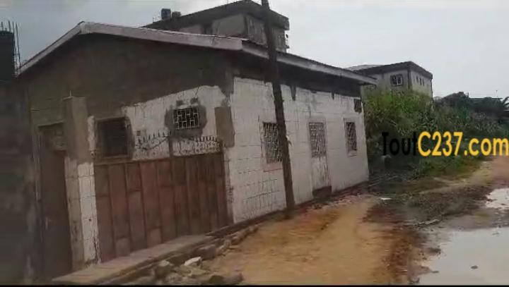 Terrain de 200m² à vendre à Makepe