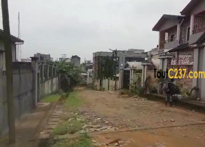 Terrain de 300m² à vendre à Makepe, (Afriland)