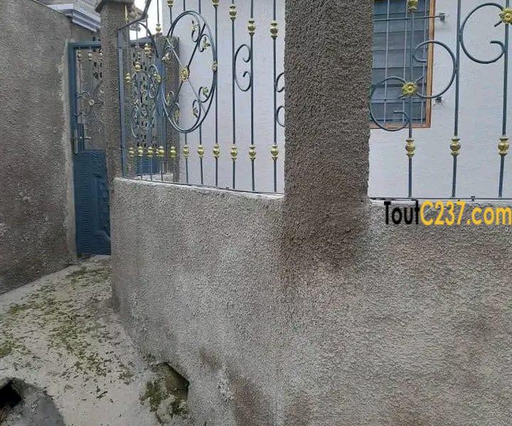 Très belle villa sic à louer à Bonamoussadi