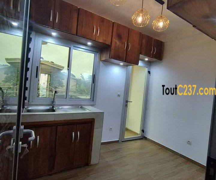 Ampartement à louer à Logpom Douala