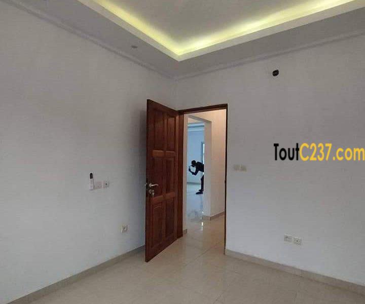 Ampartement à louer à Logpom Douala