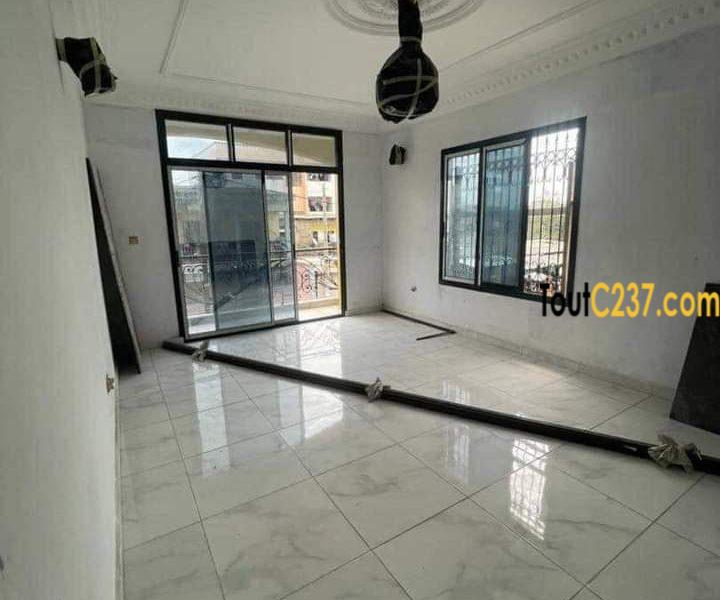 Appartement à louer à Deido, Douala