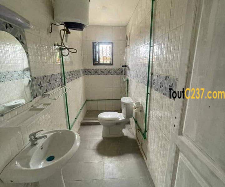 Appartement à louer à Deido, Douala