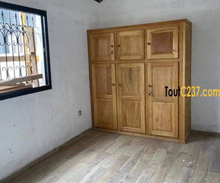 Appartement à louer à Deido, Douala