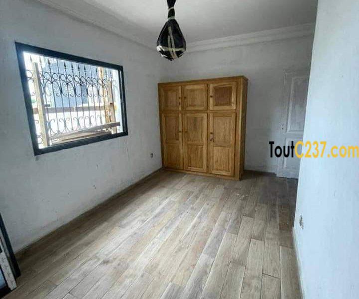 Appartement à louer à Deido, Douala