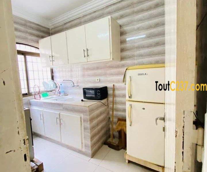 Appartement à louer à Logpom, Douala