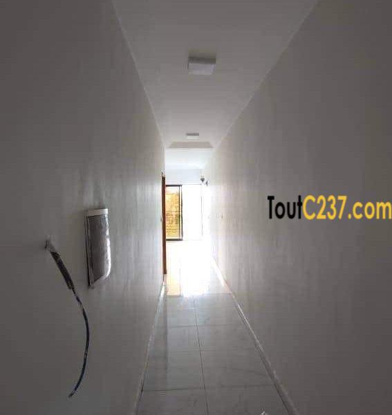 Vaste appartement neuf à louer à Makepe, Douala