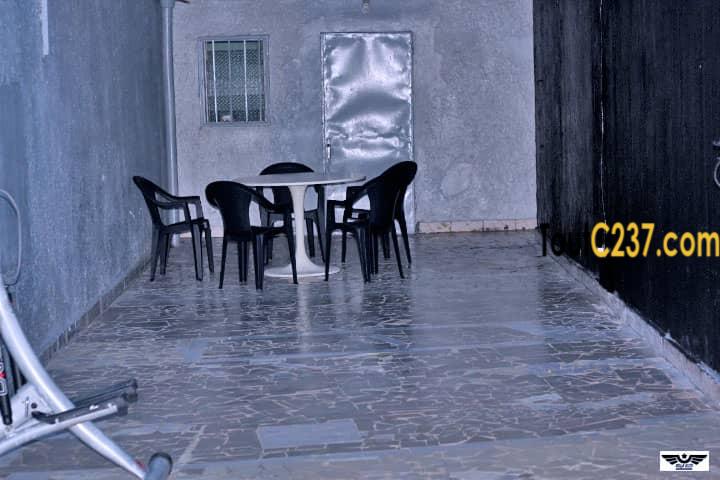 Maison meublée à louer à Makepe, Douala