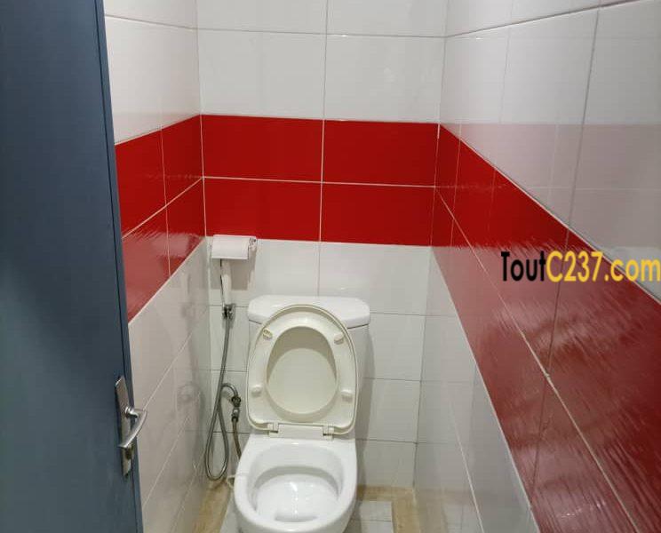 Maison sic meublée à louer à Makepe Douala