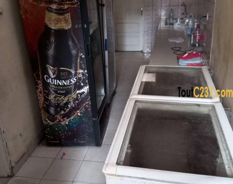 Espace commercial à louer à Bonapriso, Douala