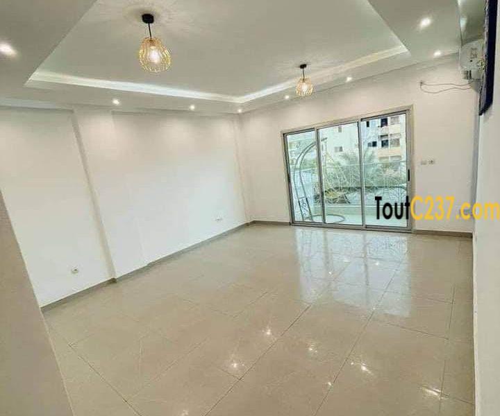 Appartement avec piscine à louer à Logpom