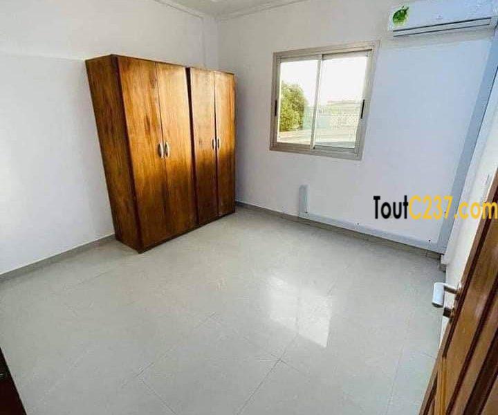 Appartement avec piscine à louer à Logpom