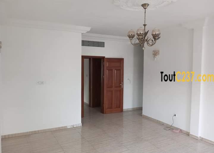 Appartement à louer à Bali, Douala