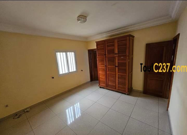 Appartement à louer à Bali, Douala