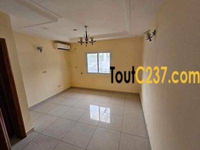 Appartement à louer à Bali, Douala