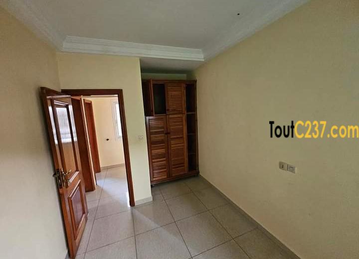 Appartement à louer à Bali, Douala