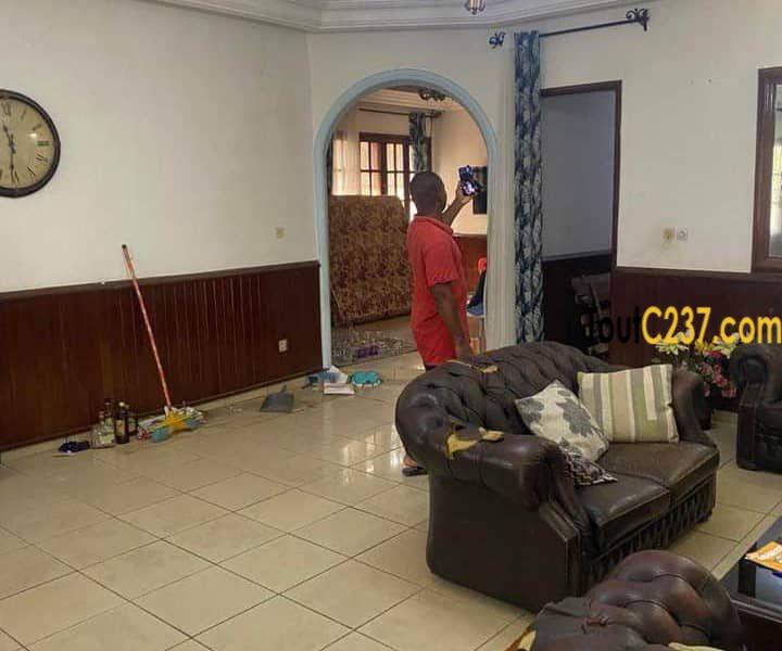 Duplex à louer à Bonamoussadi, Douala