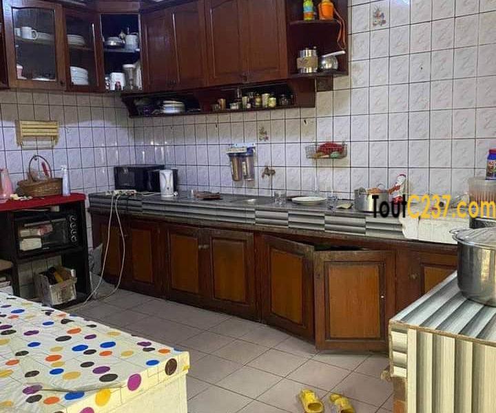 Duplex à louer à Bonamoussadi, Douala
