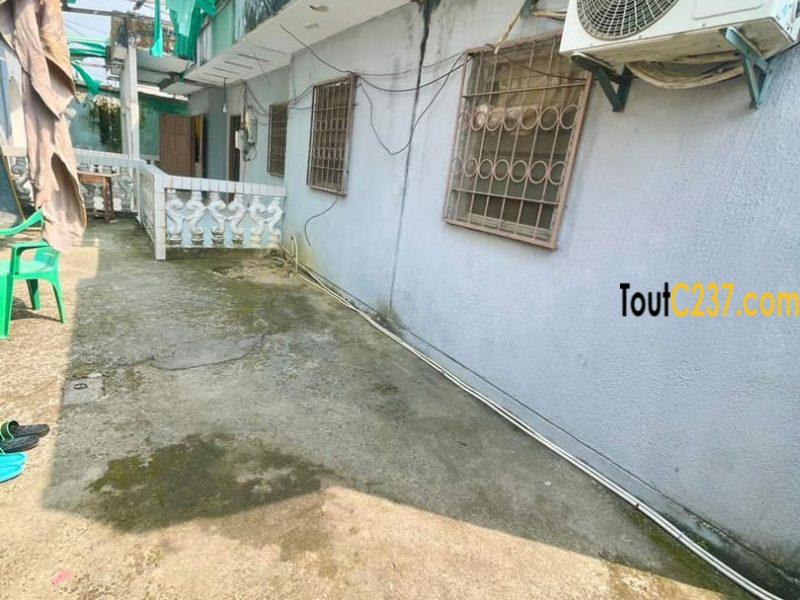 Maison sic à Vendre à Kotto Bloc