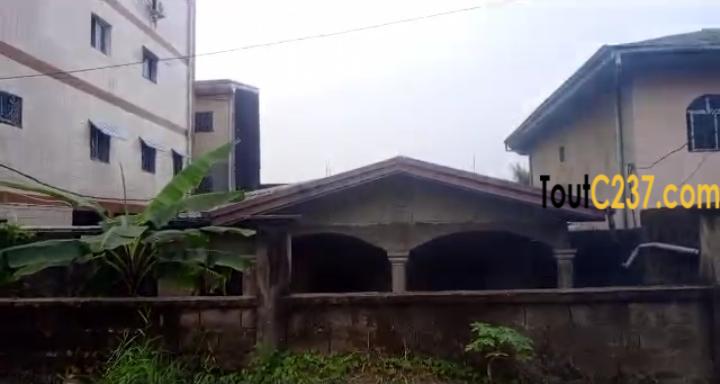 Terrain bâti à vendre à Makepe Montana City