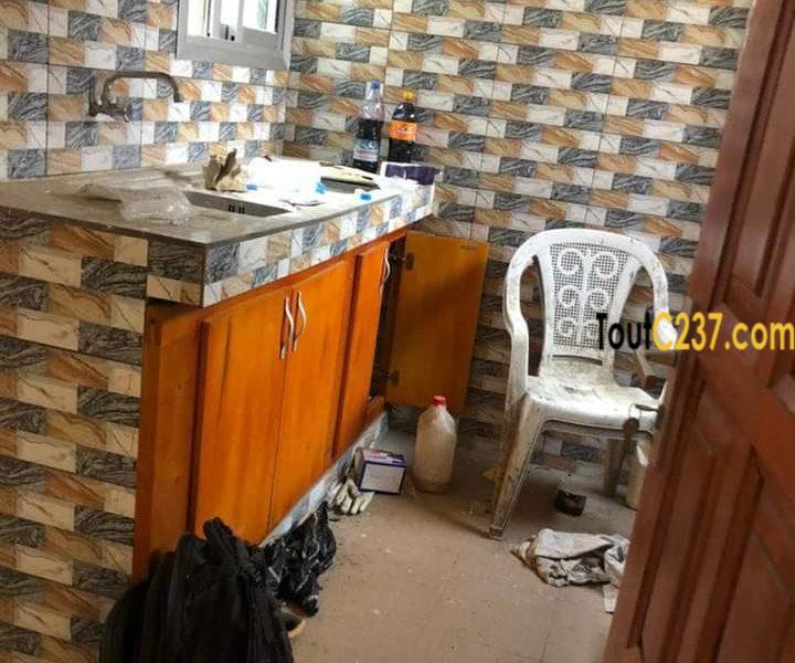 Maison sic à louer à Bonamoussadi Douala