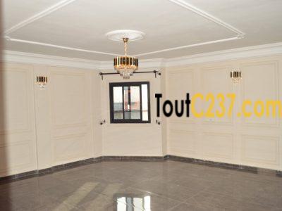 Appartement haut standing à louer à Kotto