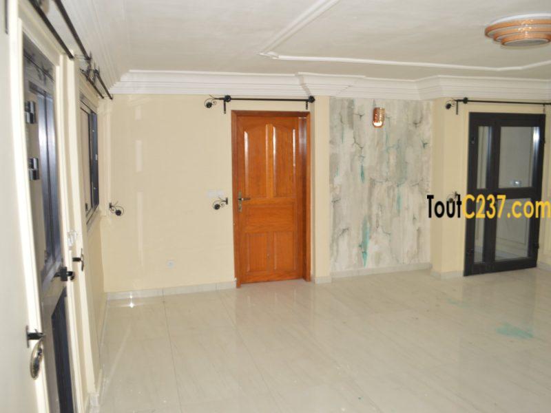 Appartement haut standing à louer à Kotto