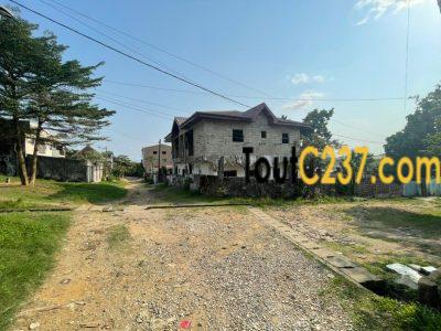 Terrain bâti à vendre à Bonamoussadi Douala