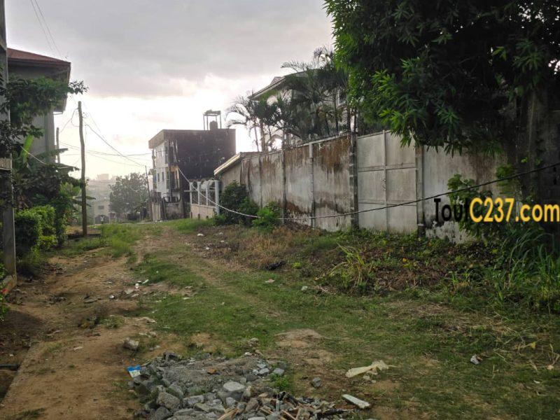 Terrain à vendre à Logpom (1ere avenue)