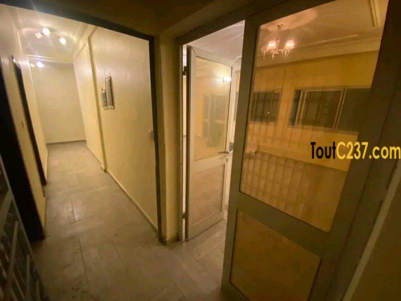 Appartement à louer à Logpom Bassong