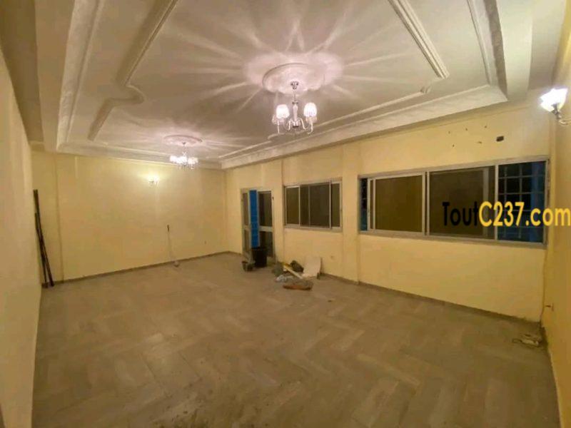 Appartement à louer à Logpom Bassong