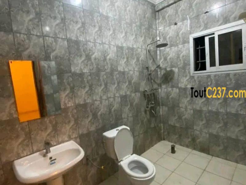 Appartement à louer à Logpom Bassong