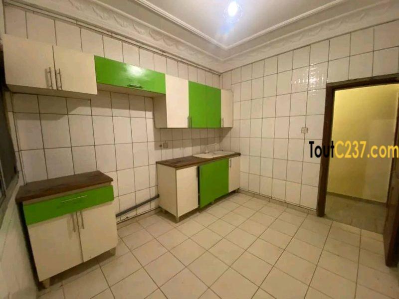 Appartement à louer à Logpom Bassong