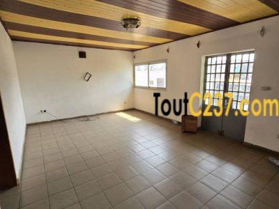 Appartement à louer à Makepe, Douala