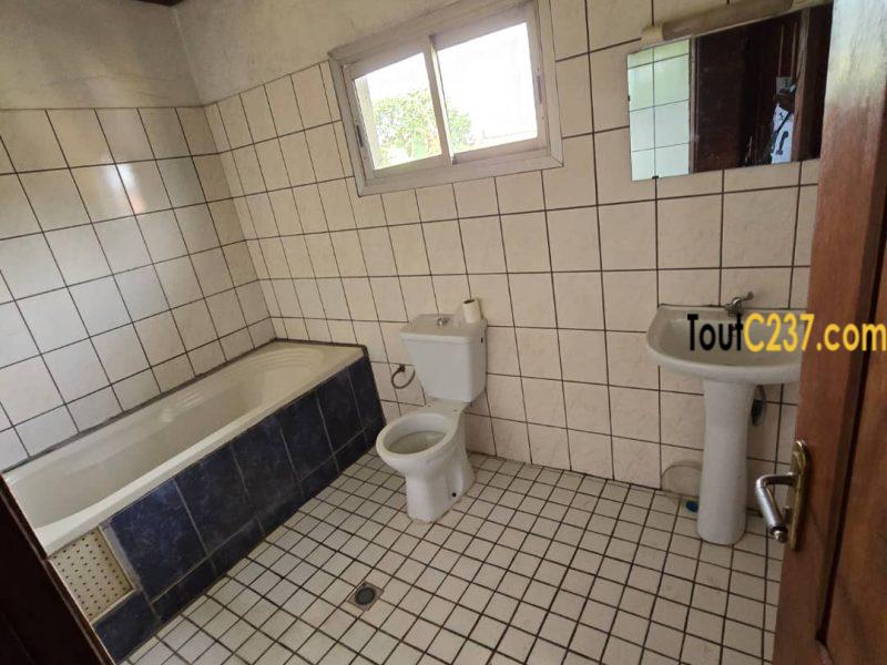 Appartement à louer à Makepe, Douala
