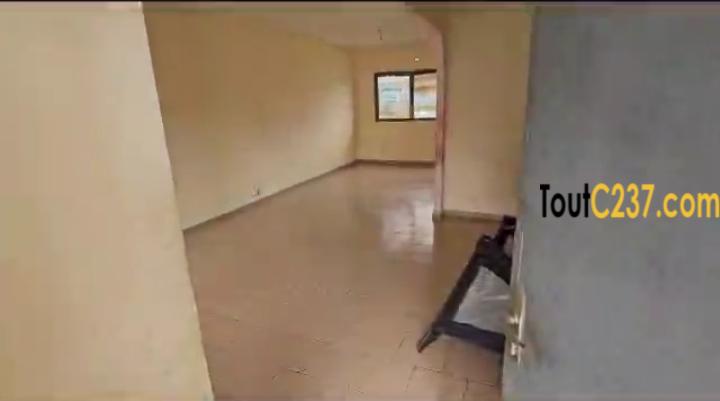 Maison sic à vendre à Makepe, Douala