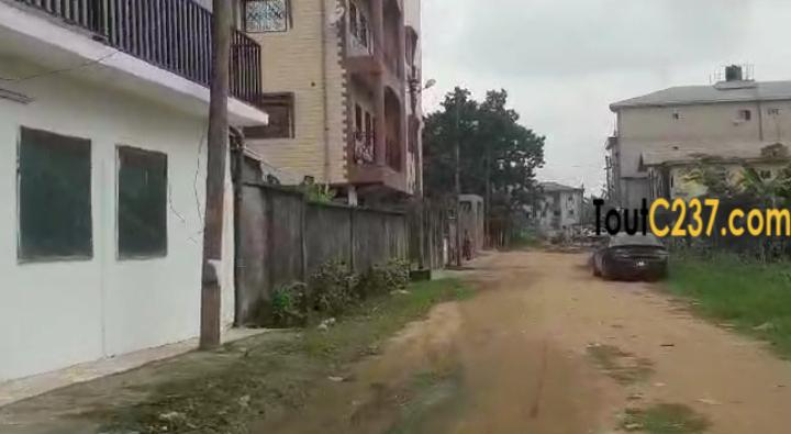 Tres bon terrain à vendre à Logbessou Derrière Nickel oil
