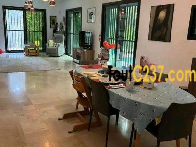 Somptueux Duplex à louer à Bonapriso Douala