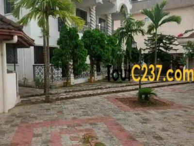 Somptueux Duplex à vendre à Pk10 (Camp des officiers au Genie)